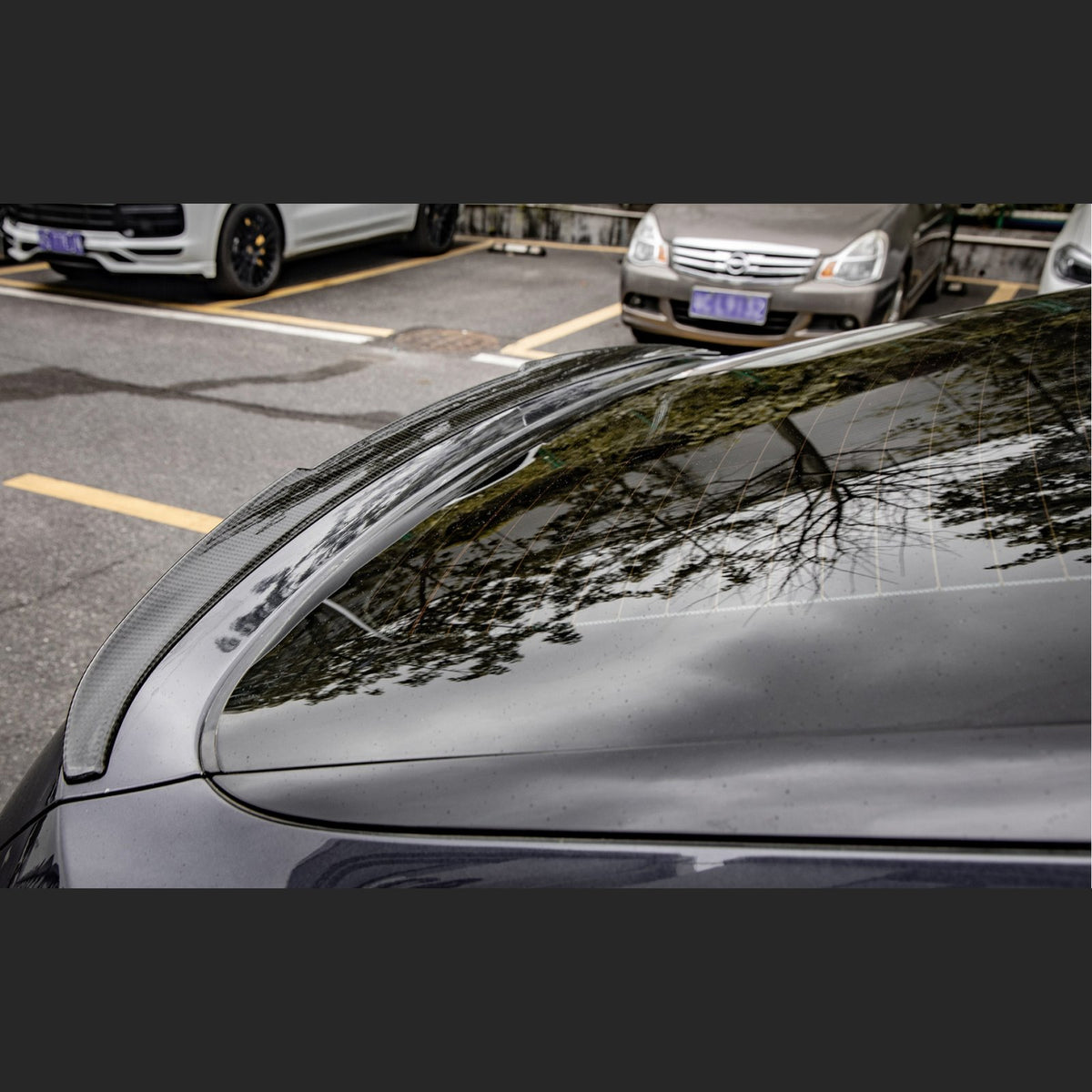 Karbonowy Spoiler Lotka Klapy BMW X6 G06 M Style