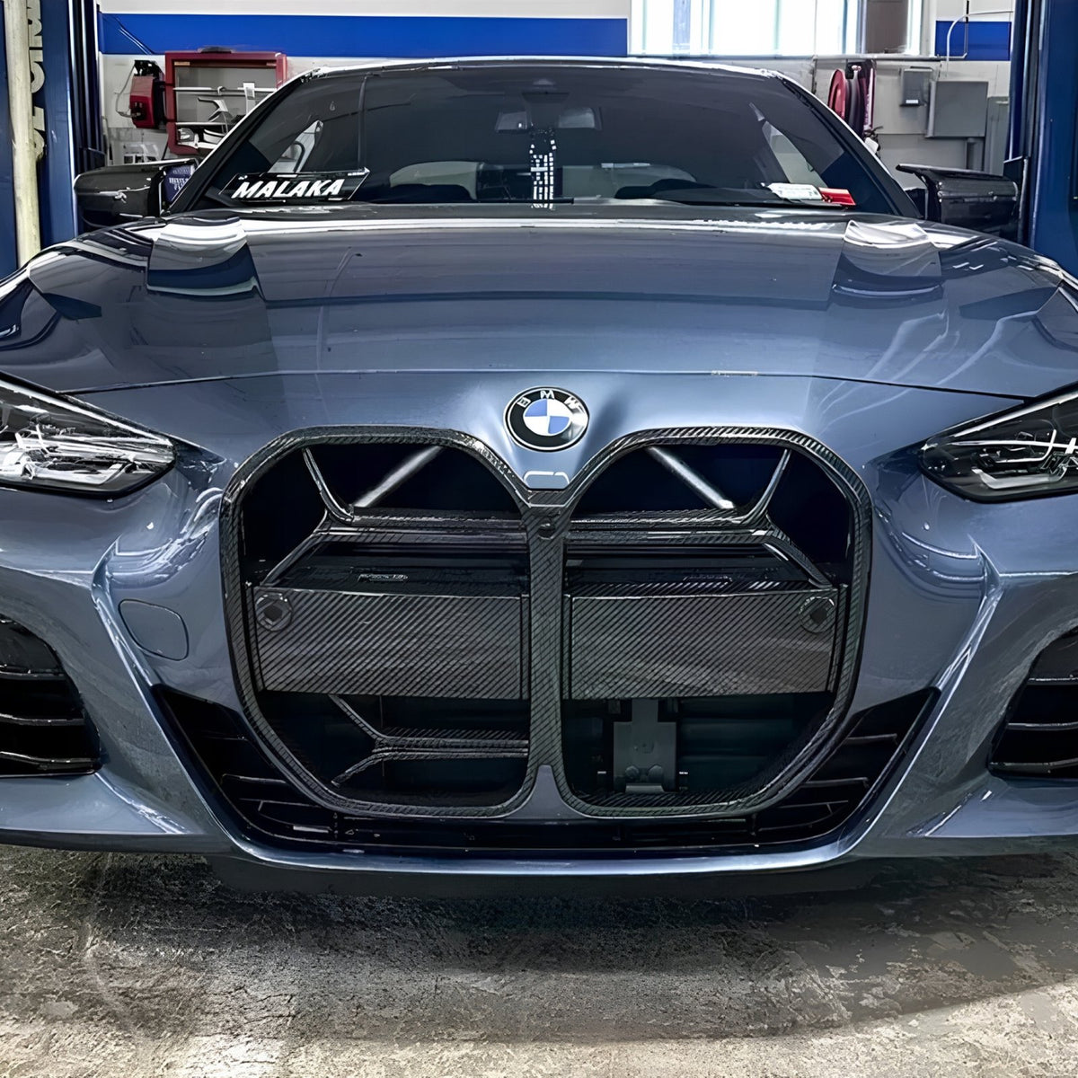Karbonowa Atrapa Nerki Grill BMW G22 G23 (2 DRZWI) CSL Style Z Radarem
