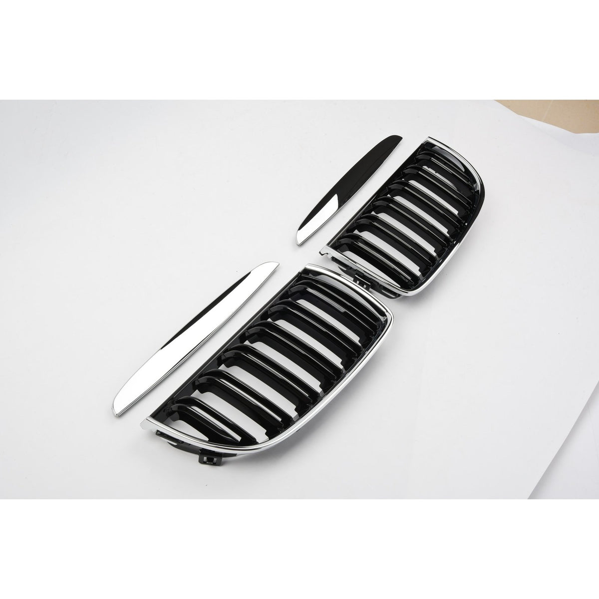 Atrapa Grill Nerki M-Style BMW E90 / E91 (2005-2008) PRE-LCI | Czarny Połysk + Chrom
