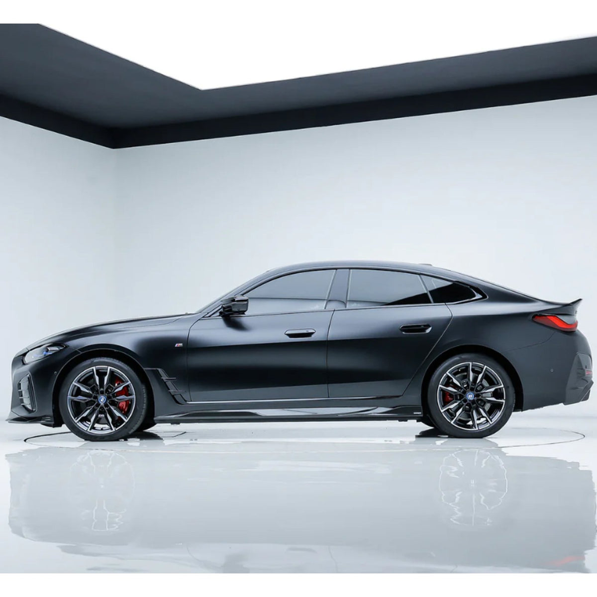 Karbonowe Progi BMW i4 G26 SQ Style