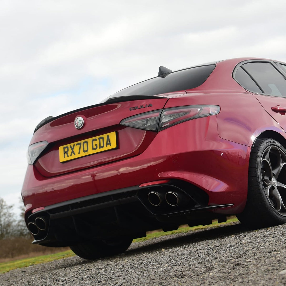 BODY KIT ALFA ROMEO GIULIA 952 Q4 QUADRIFOGLIO – ZDERZAK PRZÓD + TYŁ + GRILL + KOŃCÓWKI WYDECHU