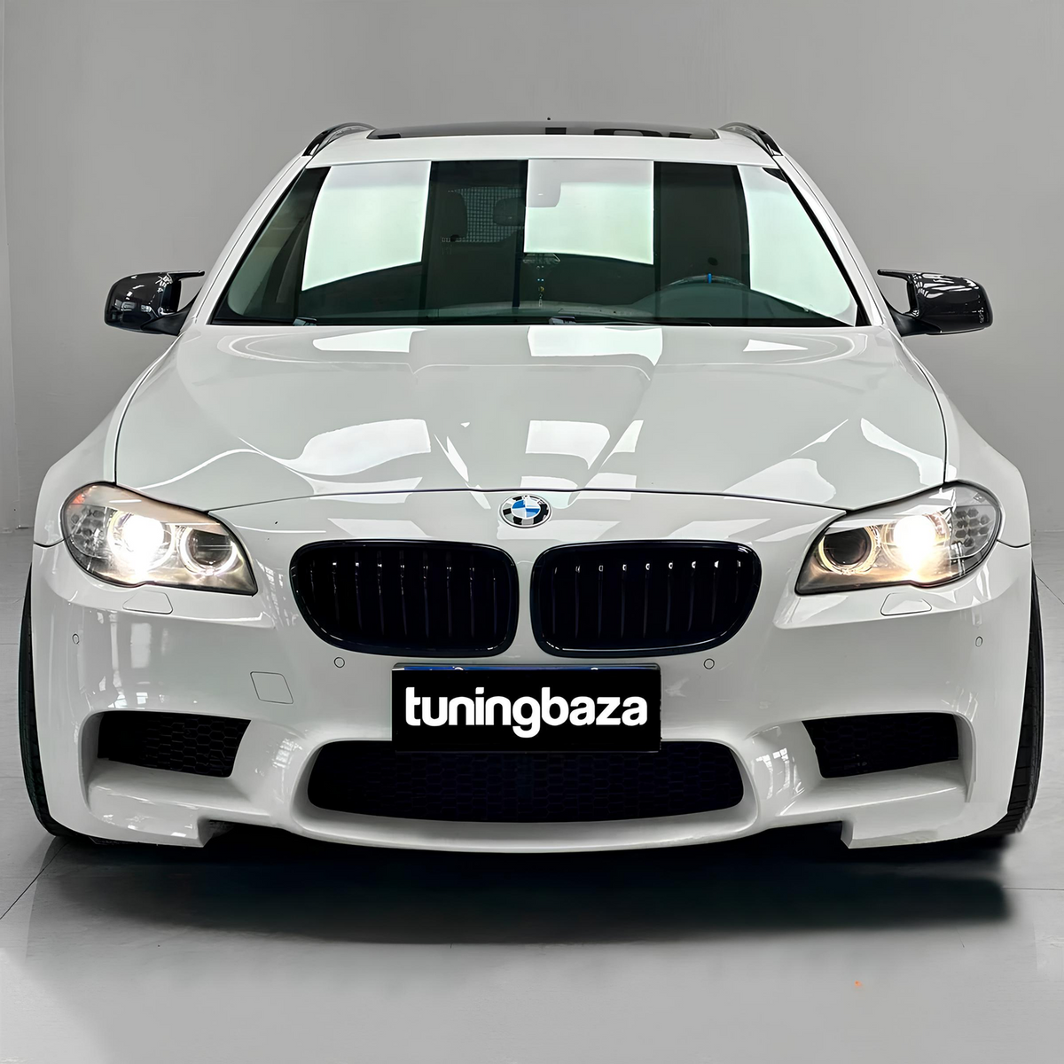 Zderzak Przedni BMW F10 (2010-2017) – M5 Look z PDC i SRA, bez Świateł Przeciwmgielnych