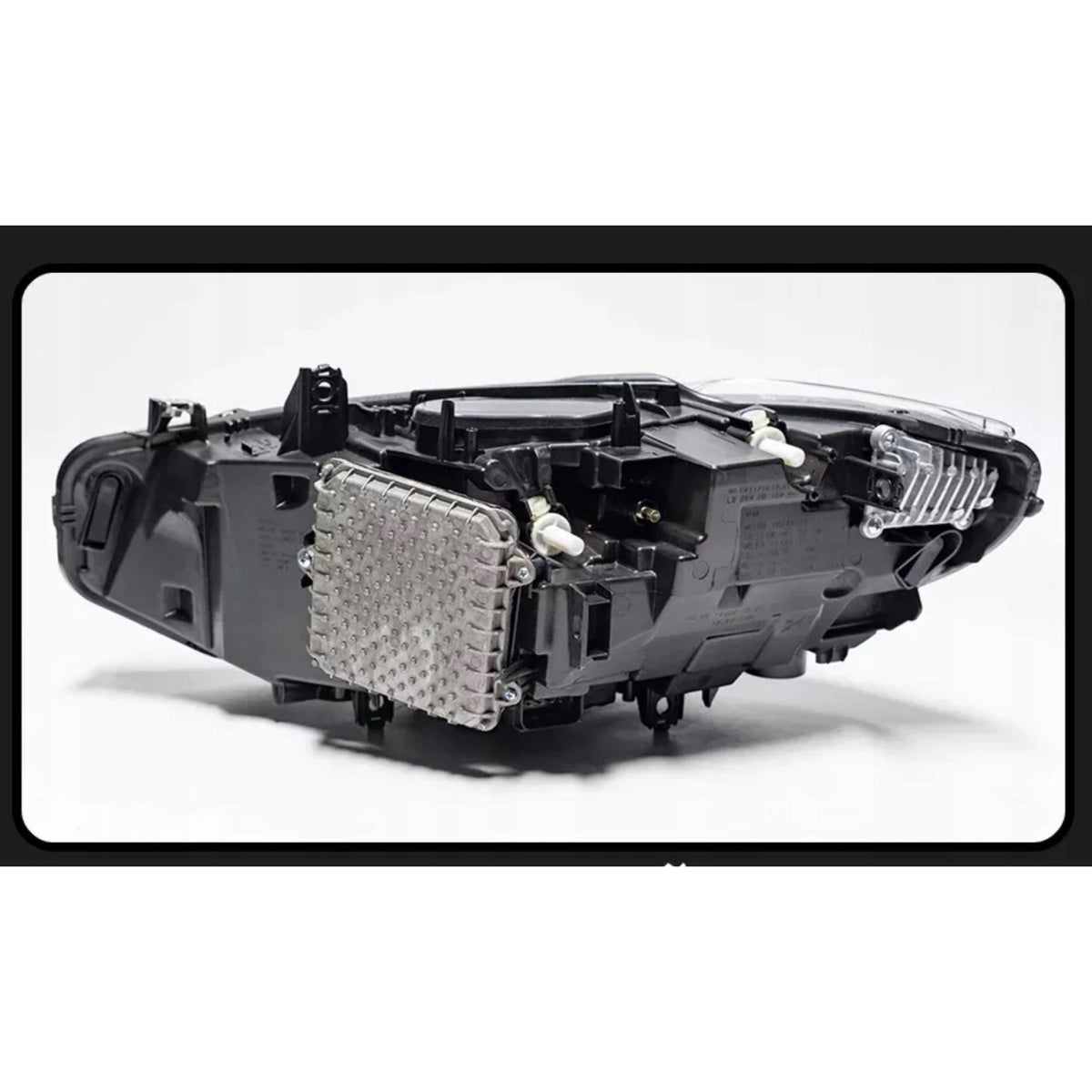 Reflektory LED Laser Retrofit w Stylu G Series do BMW F32 F36 F80 F82 F83 F33 (2013-2015) – 8 PIN EU