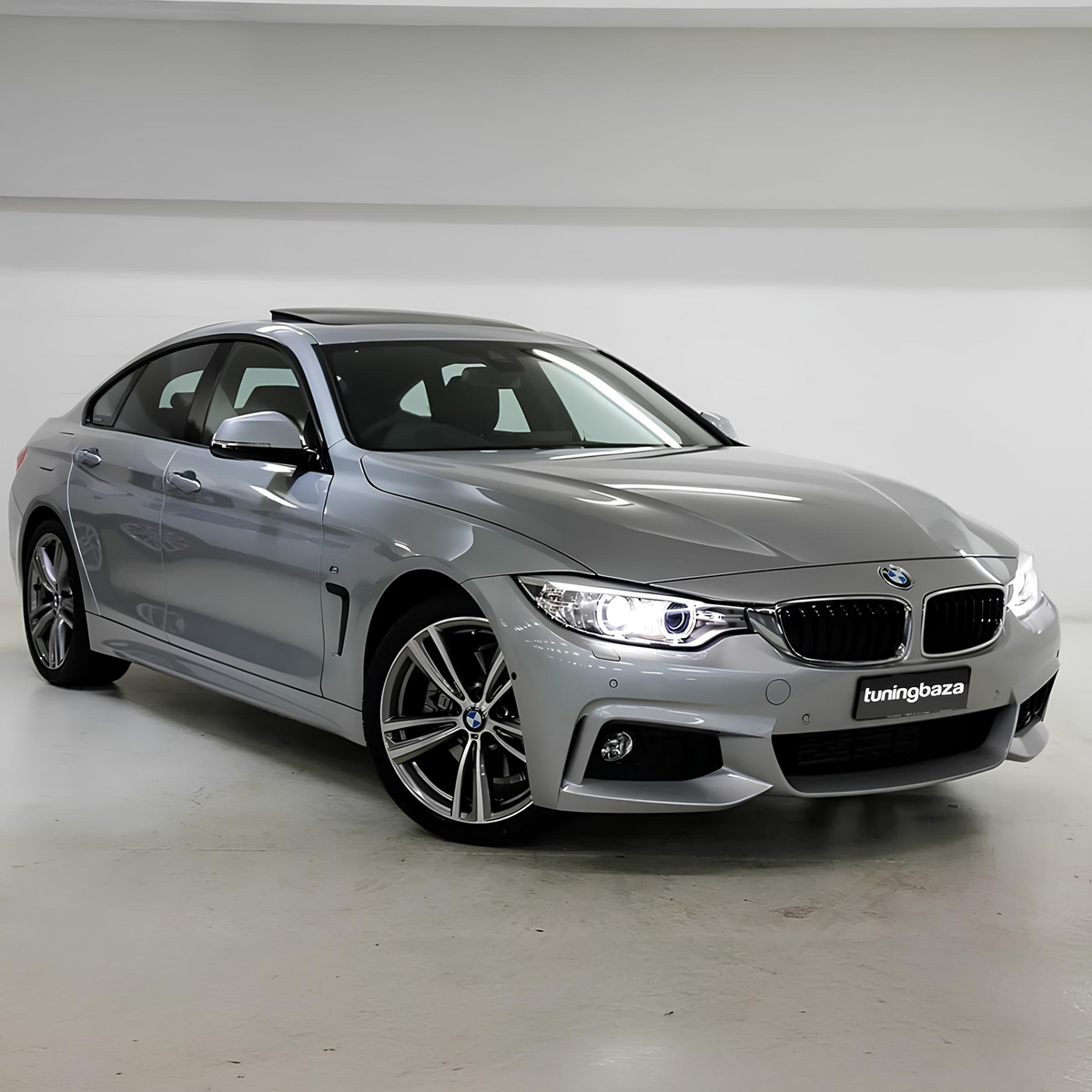 Zderzak Przedni BMW F32 / F33 / F36 M-Pakiet z PDC i SRA + Kratki Halogenów