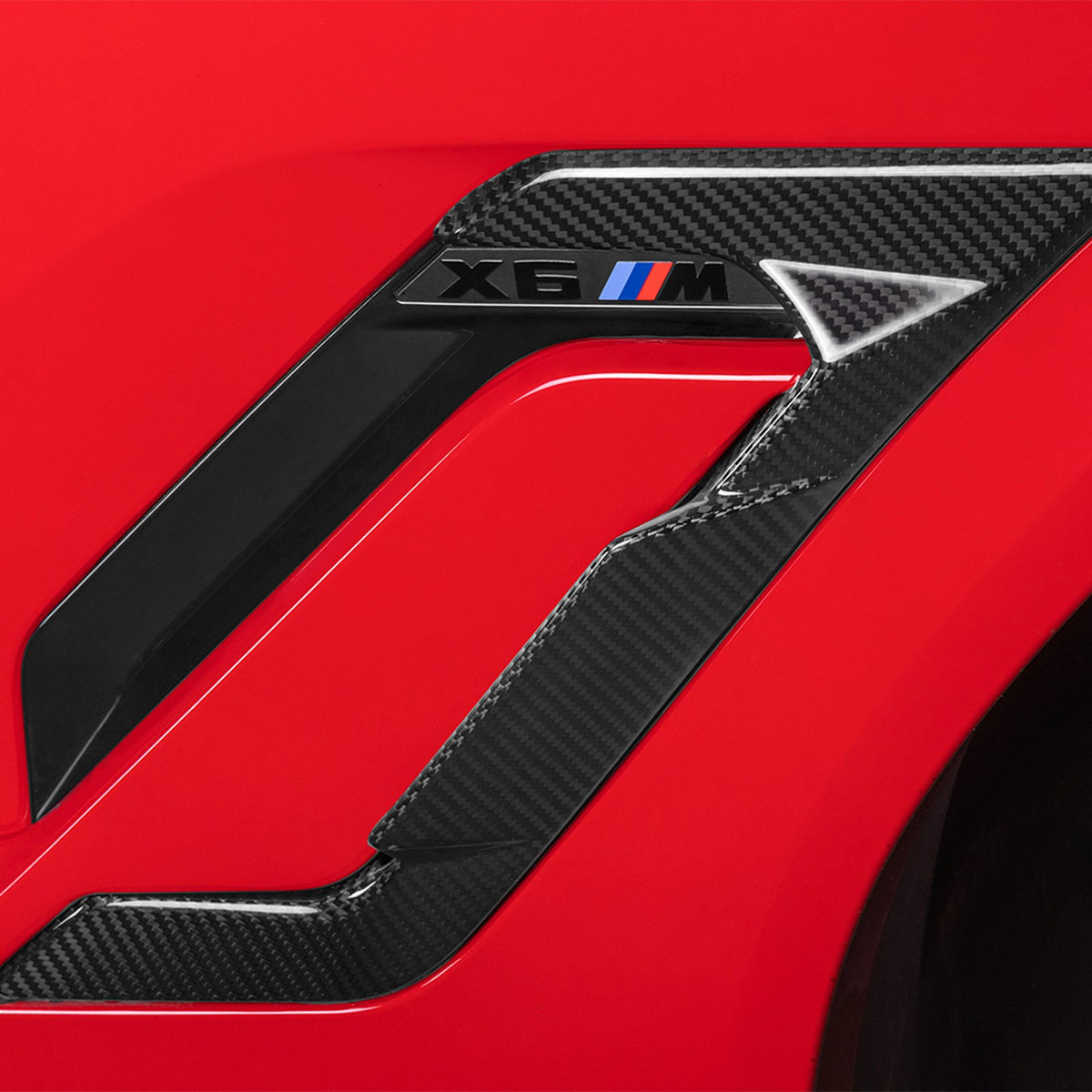 Karbonowe Dekory Błotników BMW X6M LCI F96 SOOQOOO Style (Dry-Carbon)