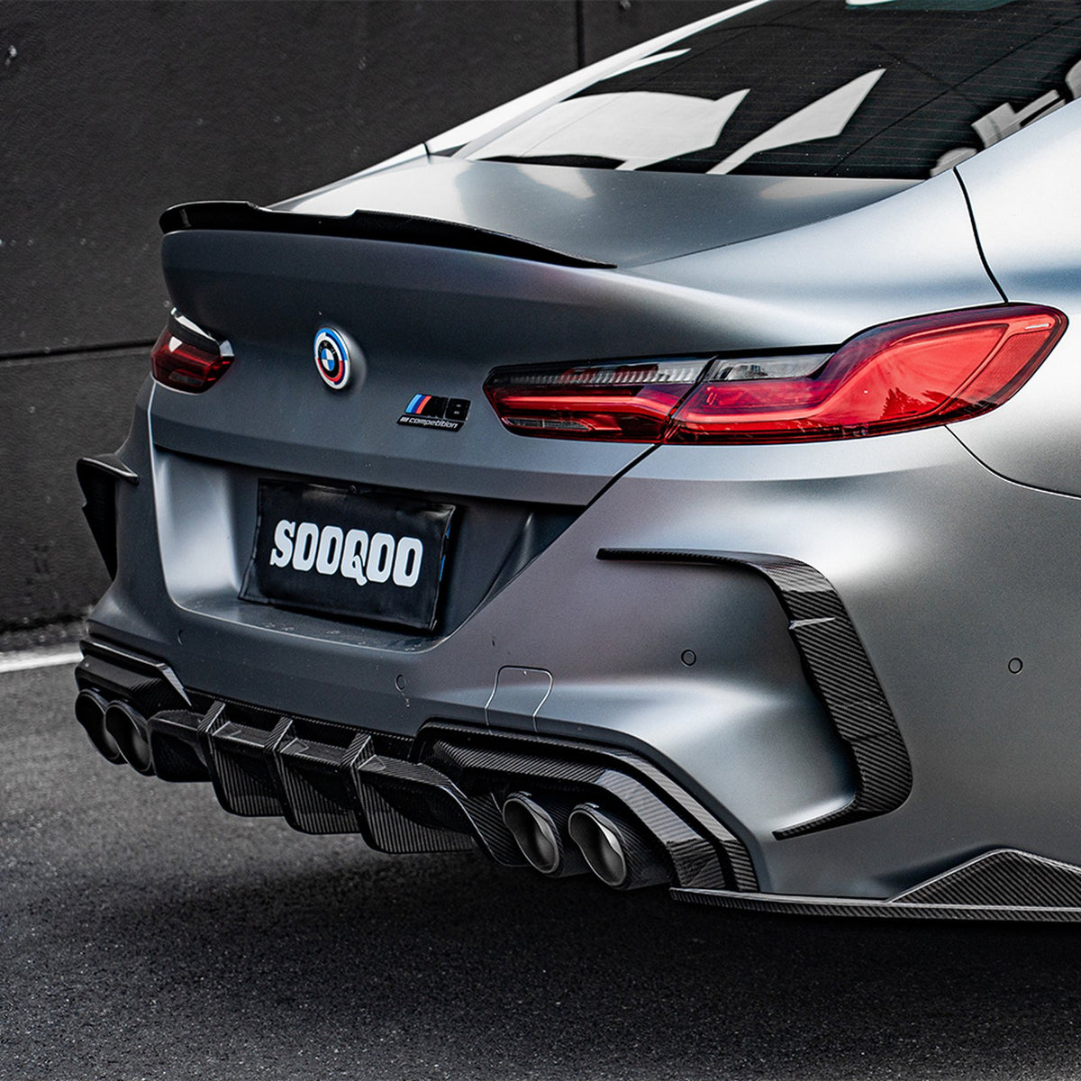 Karbonowe Boomerangi Tylnego Zderzaka BMW M8 F91 / F92 – SOOQOO