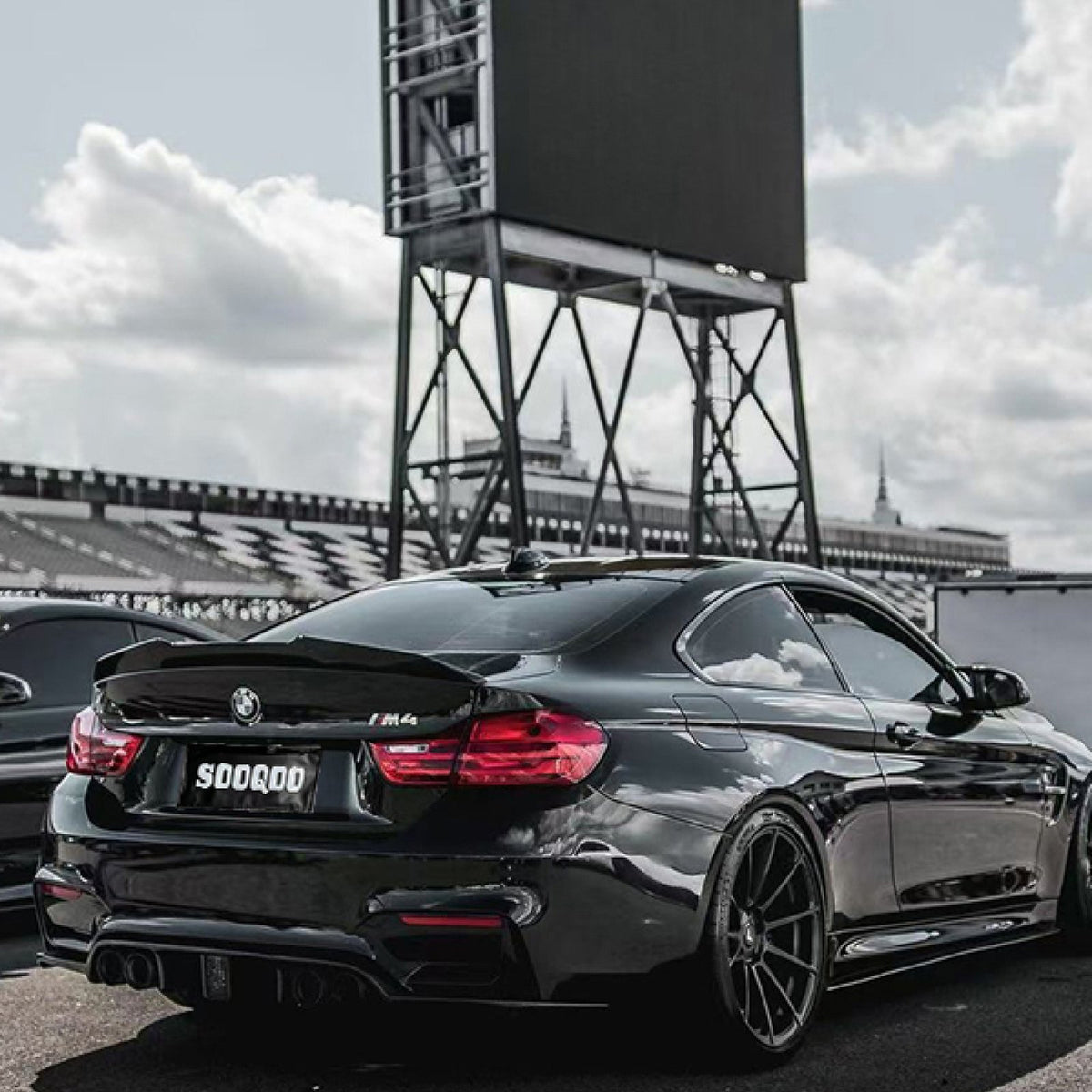 Karbonowy Spoiler na klapę bagażnika BMW 4 Series F82 PSM Styl (Dry-Carbon)