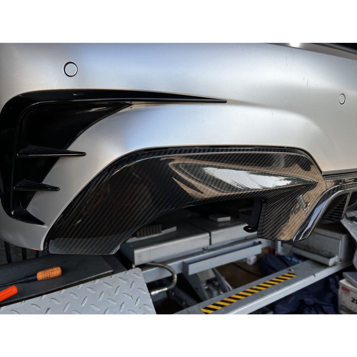 Karbonowy Dyfuzor BMW G20 M-Performance Styl Przedlift