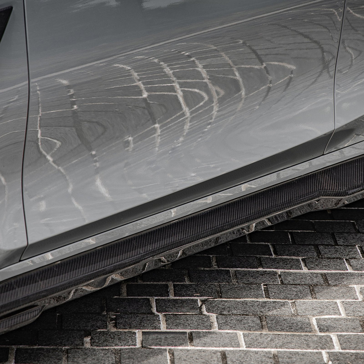Karbonowe dokładki listwy pod progi do BMW M3 G80/G81 w stylu SOOQOO