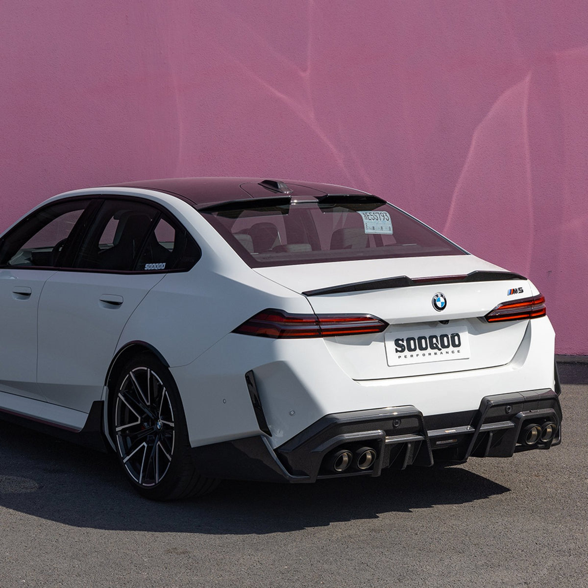 Karbonowa Lotka Dachowa BMW M5 G90 / G60 SOOQOO Style (Dry-Carbon)