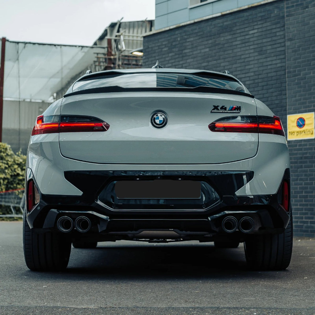 Karbonowy spoiler na klapę bagażnika BMW X4 G02 / X4M F98 M Style 2018+