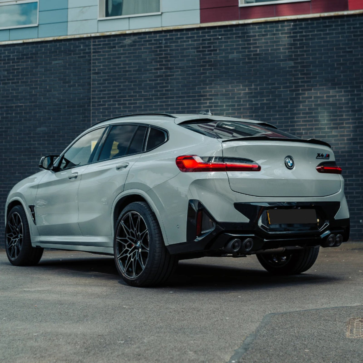 Karbonowy spoiler na klapę bagażnika BMW X4 G02 / X4M F98 M Style 2018+
