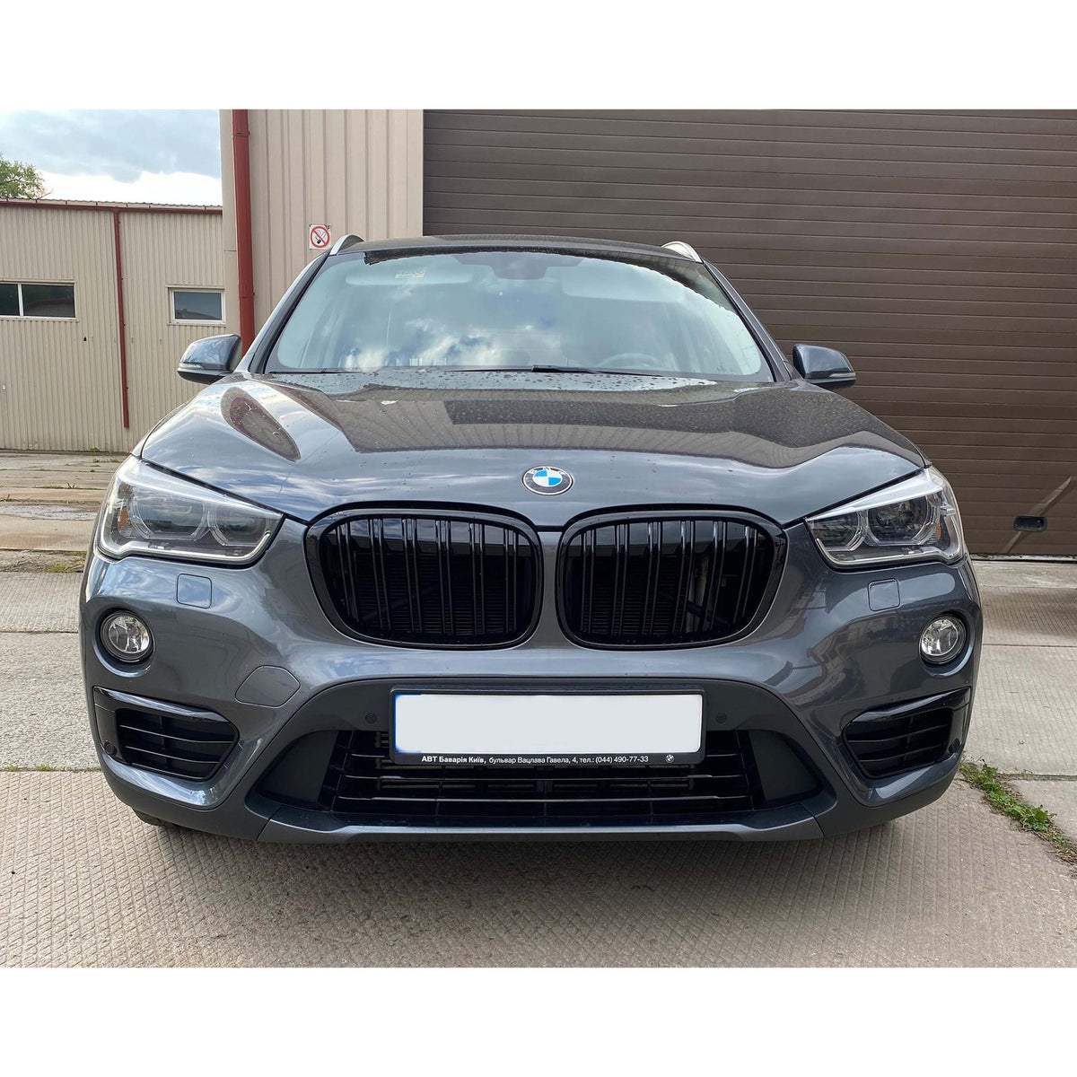 Atrapa Grill Nerki BMW X1 F48 (2015-2019) Pre-LCI M-Style Czarny Połysk