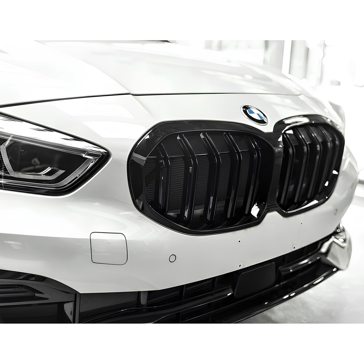 Atrapa Nerki Grill BMW F40 (2019-2024) M-Style | Czarny Połysk