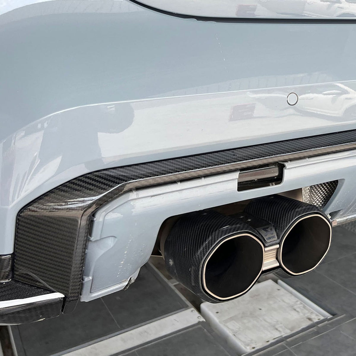 Karbonowa Ramka Zderzaka Dyfuzora Tył BMW G80 G81 G82 G83 OEM Style