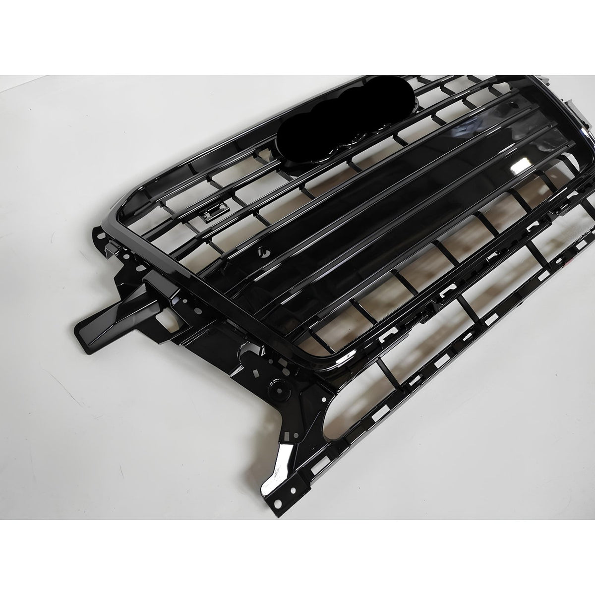 Atrapa Grill AUDI Q5 8R (2012–2016) LCI SQ5 Style Czarny połysk