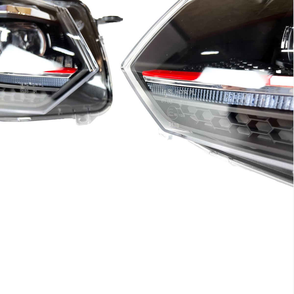 Lampy przednie LED do Volkswagen Golf VI 6 (2008–2013) – 6.5 Red Style