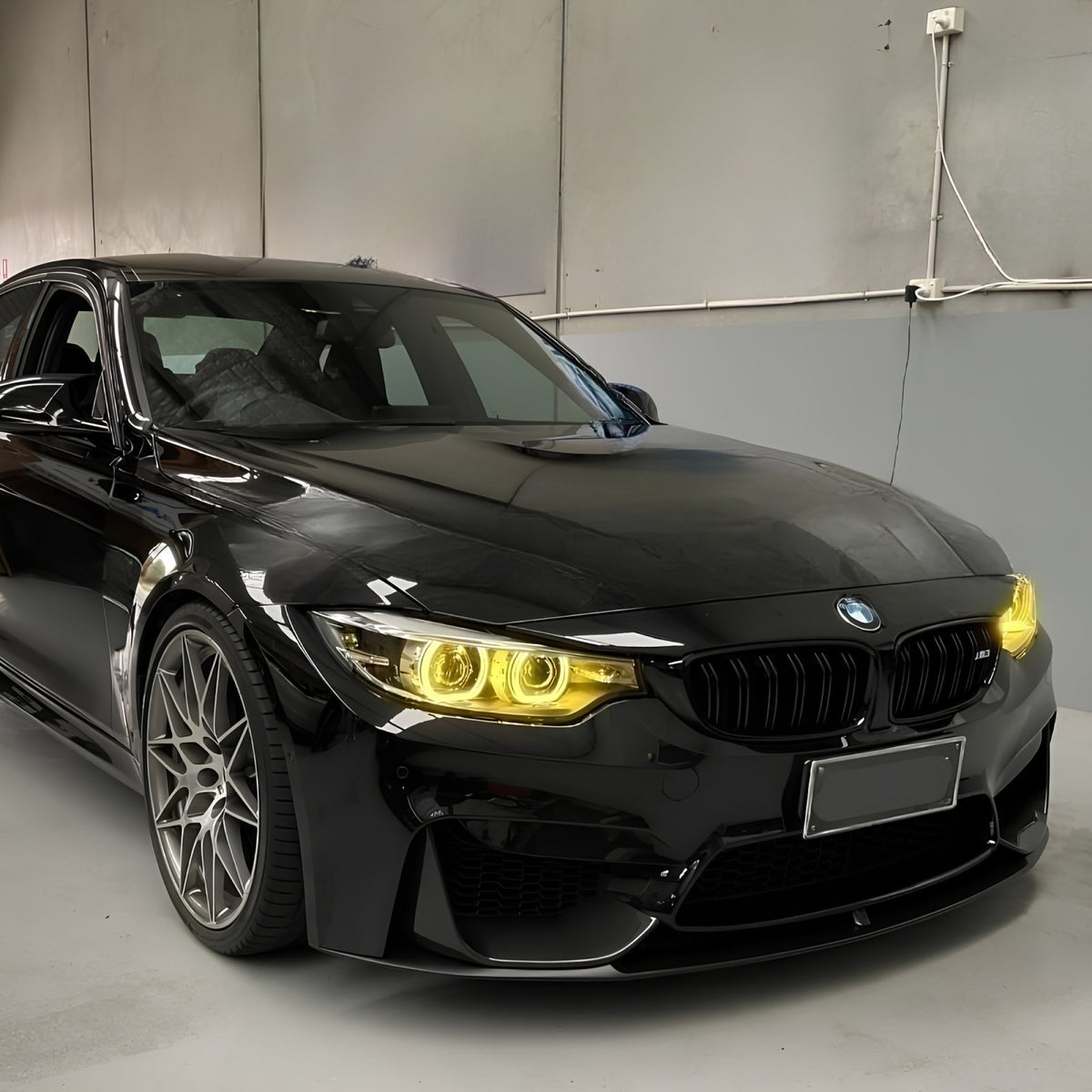 Moduł YELLOW DRL do BMW F32/F33/F36 2017-2020 XENON LCI zmiana koloru na żółty