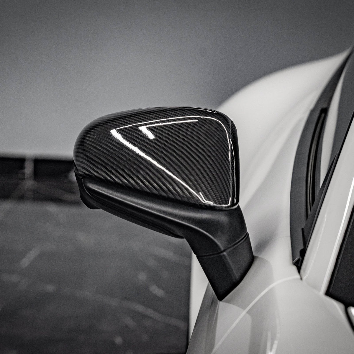 Karbonowe Nakładki na Lusterka Porsche 9J1 Taycan / 911 992 (2019-2023) – Styl OEM/Carbon Fiber