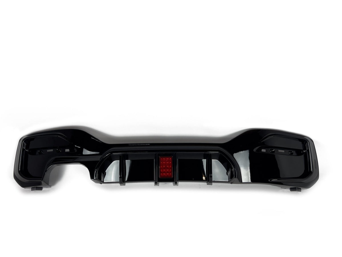 Dyfuzor Tylny BMW F20 / F21 LCI Competition Style LED Czarny Połysk (2015–2019) 00--