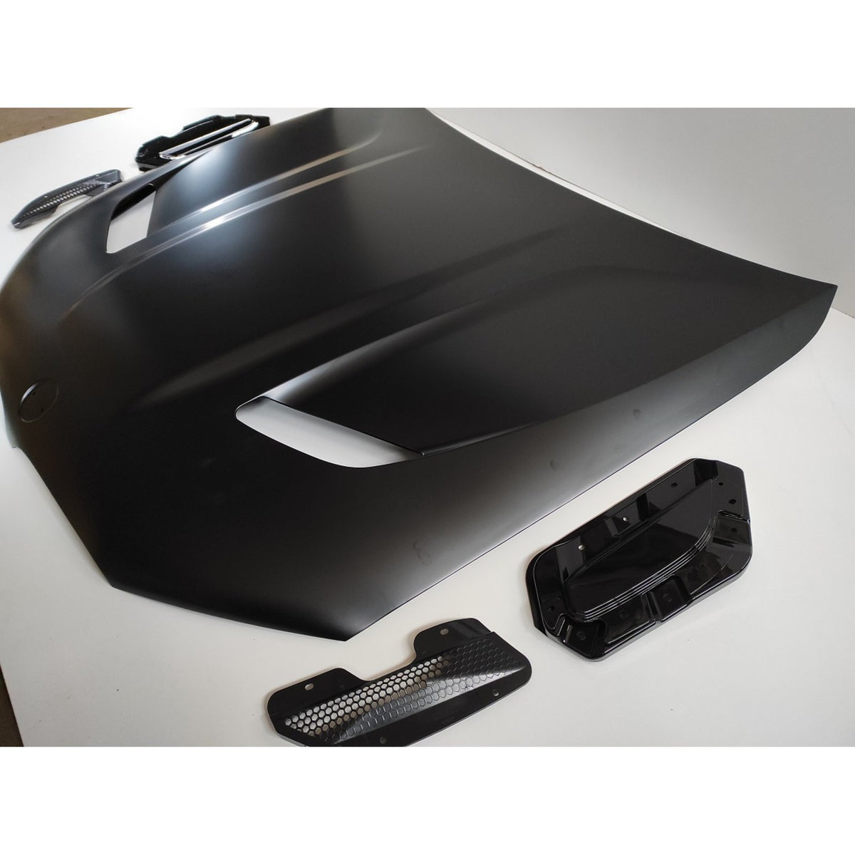 Maska Pokrywa Silinika BMW G30 G31 F90 M5CS Style Aluminiowa 41007440427