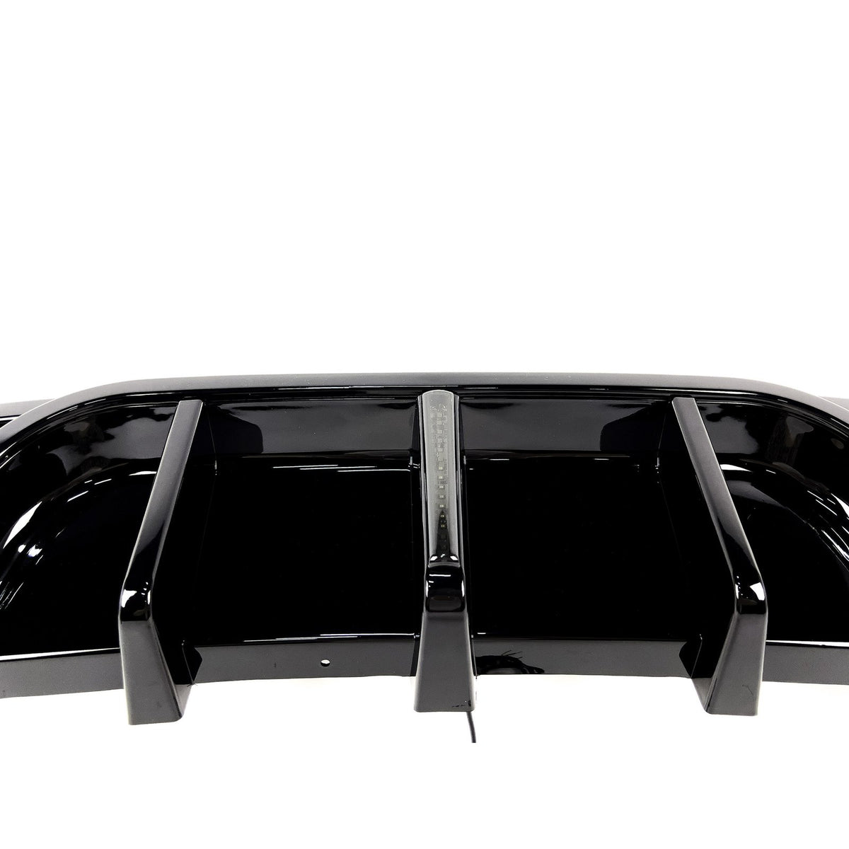 Dyfuzor Tylny BMW E82 / E88 LED Czarny Połysk (2007–2011) PRE-LCI (00--)