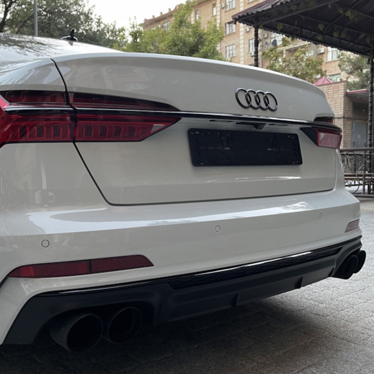 Dyfuzor Tylny z Końcówkami Wydechu Audi A6 C8 S6 Look do S-Line (2018-2025) Czarny Połysk 00-00