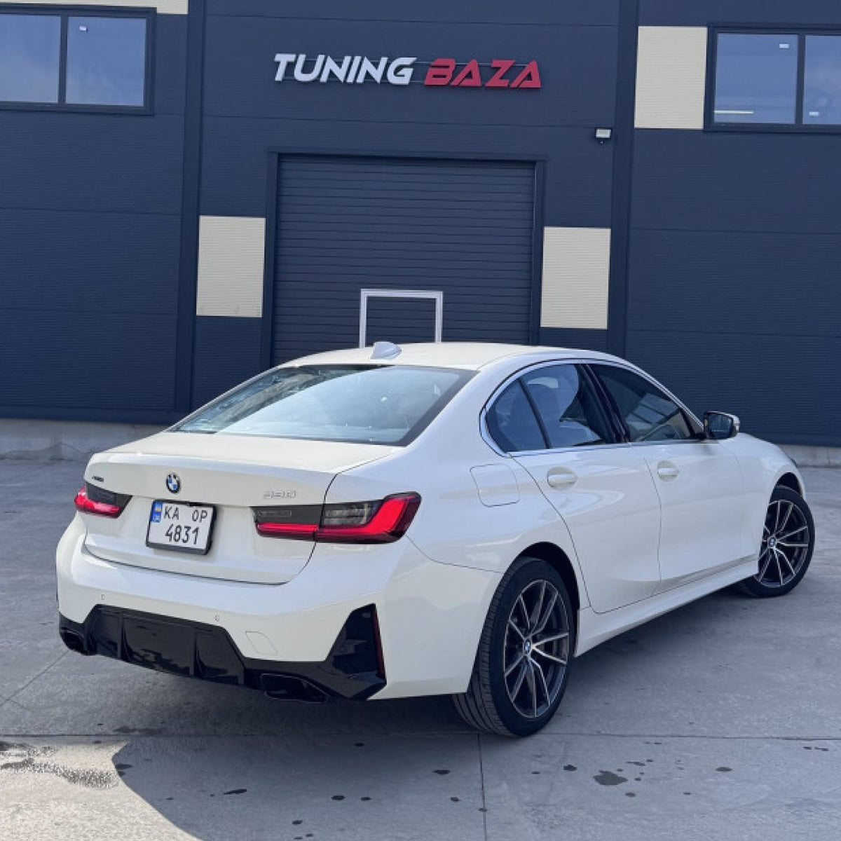 Bodykit BMW G20 LCI – Zderzaki + Progi + Grill + Dyfuzor + Końcówki wydechu + Lampy przednie