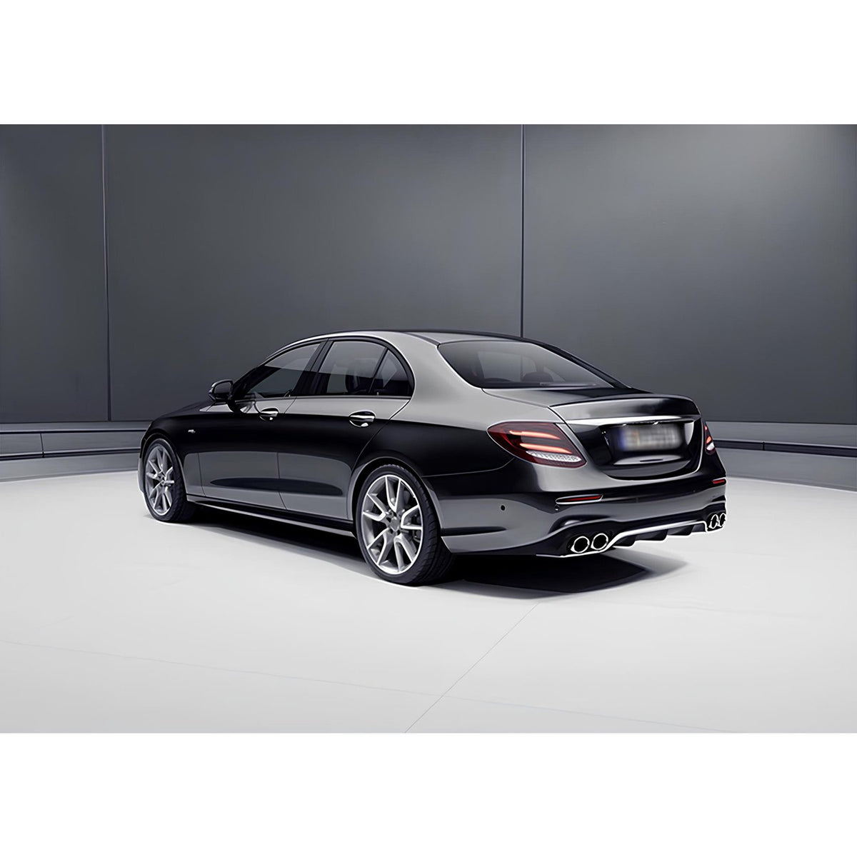 Dyfuzor Tylny W213 / S213 (2016-2020) E53-Style Czarny Połysk ze Srebrną Listwą