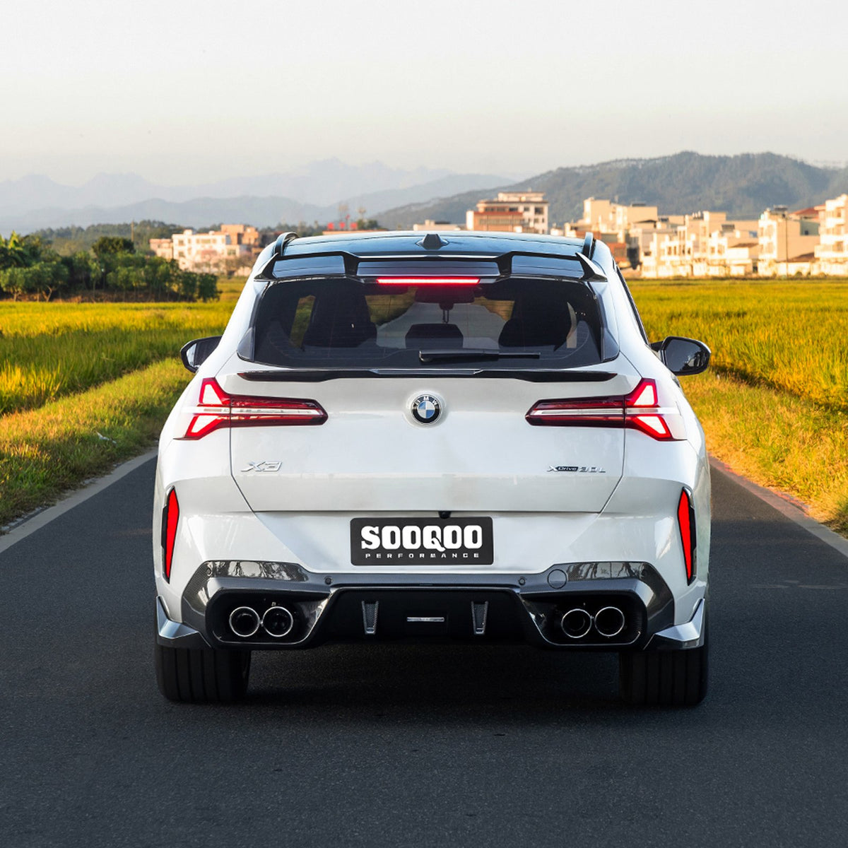 Karbonowa Lotka Środkowa BMW X3 G45 SOOQOO Style (Dry-Carbon)