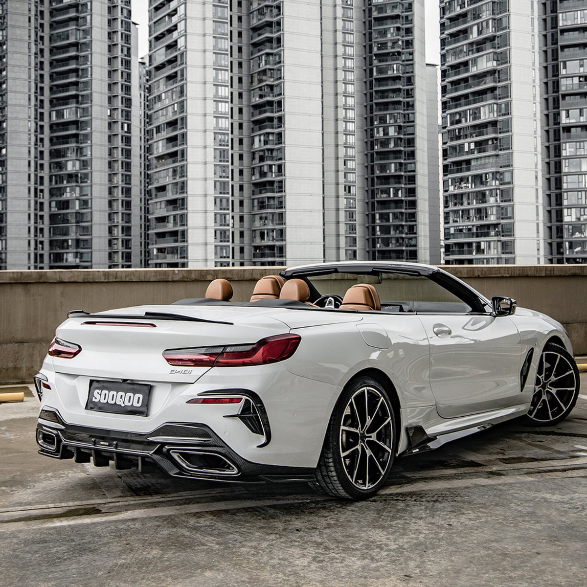 Karbonowe dokładki listwy pod progi do BMW 8 G14/G15/F91/F92 w stylu SQ