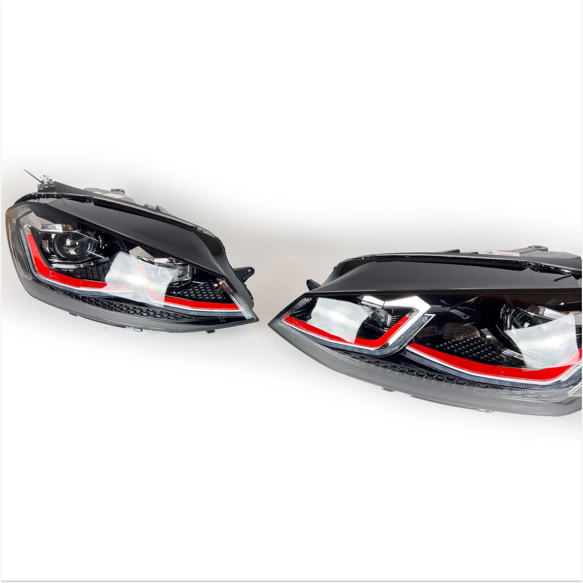 Reflektory lampy przednie LED do VW Golf VII / Mk7 / 7.5 – styl RED (2012–2017)