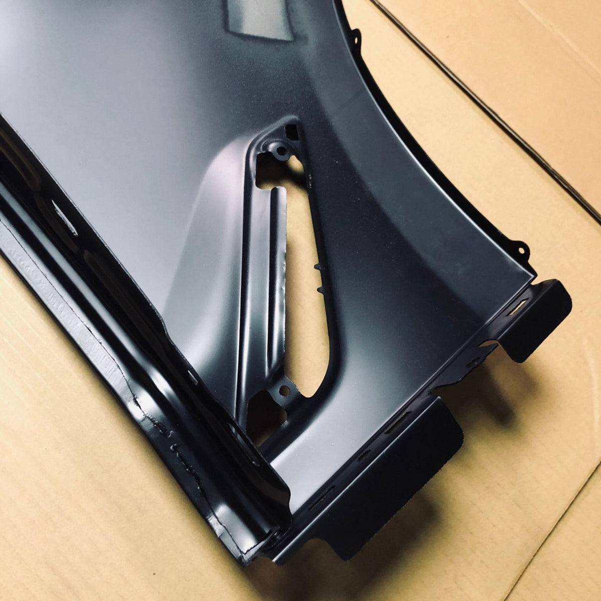 Błotnik Prawy (strona pasażera) Przedni BMW G30 / G31 Przedlift/Polift Aluminiowy NOWY