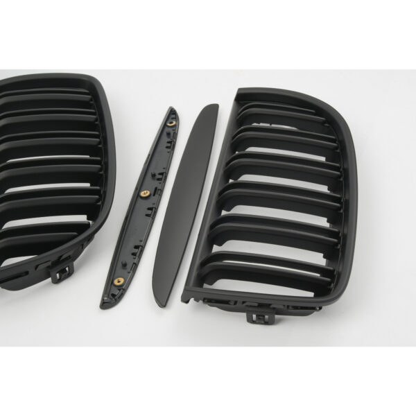 Grill Nerki BMW E90/E91 Czarny Mattowy - obrazek 3