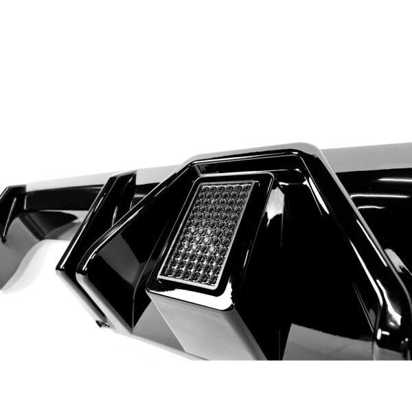 Dyfuzor BMW G80 G82 G83 MP Style LED Czarny Połysk - obrazek 3