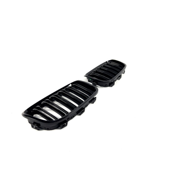 Atrapa Nerki Grill BMW 1 F20/F21 Przedlift M-Style Czarny Połysk - obrazek 4