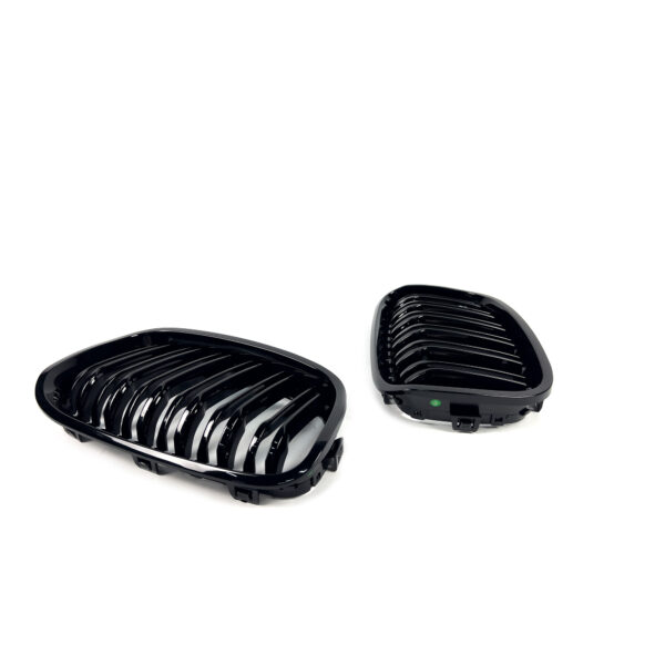 Atrapa Nerki Grill BMW 1 F20/F21 Przedlift M-Style Czarny Połysk - obrazek 5