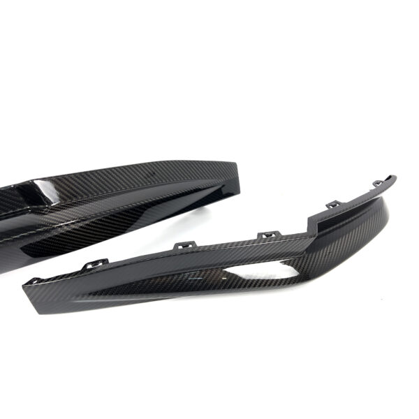 Dokładki Tylnego Zderzaka BMW G82 G83 OEM Style Karbon - obrazek 3