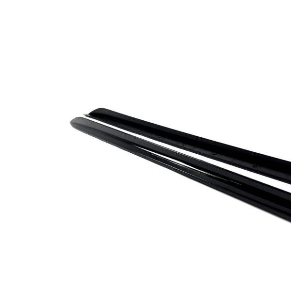 Dokładki (listwy) pod progi BMW G20/G21 MP Style Czarny Połysk - obrazek 4