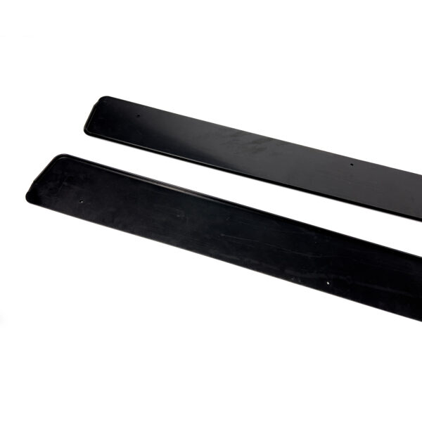 Dokładki Listwy Pod Progi BMW F80 M3 / F82 M4 – M Performance Styl, Czarny Połysk - obrazek 5