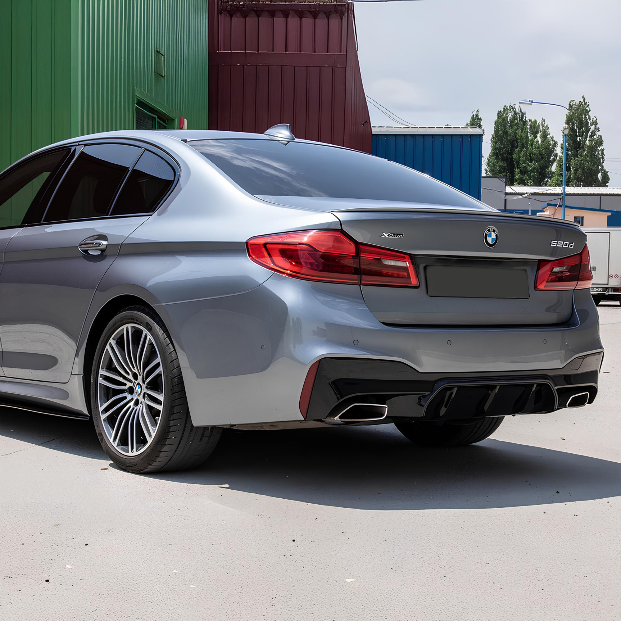 Dyfuzor Tylny BMW G30/G31 M5 Style Czarny Połysk (00-00) - obrazek 7