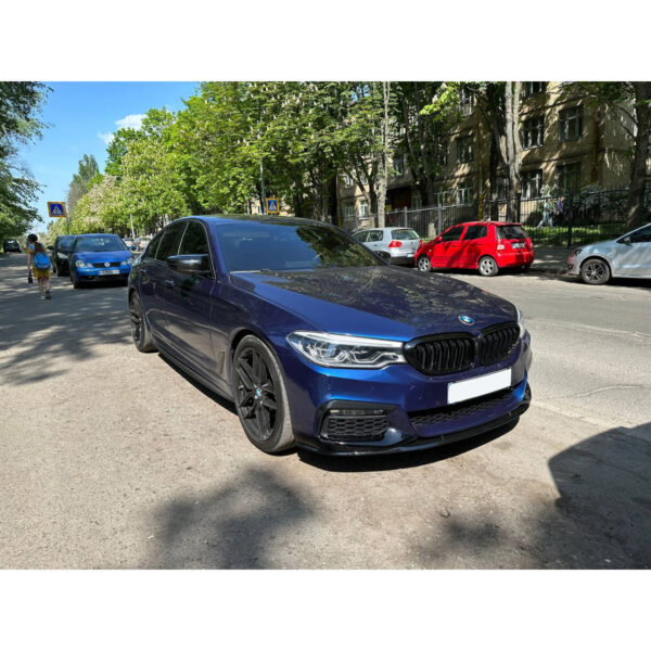 Dokładki listwy pod progi BMW G30 G31 MP Style Czarny Połysk - obrazek 2