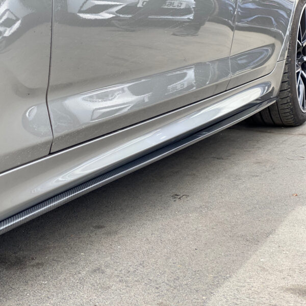 Karbonowe dokładki listwy pod progi do BMW G30/G31/F90/F90 LCI w stylu M-Performance - obrazek 8