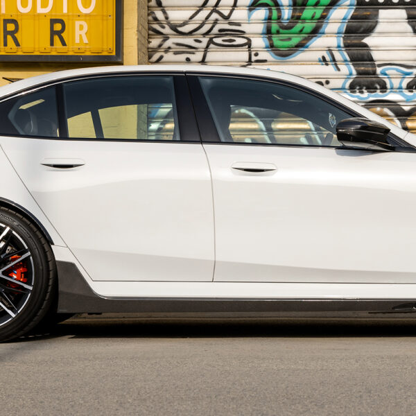 Karbonowe dokładki listwy pod progi do BMW M5 G90 w stylu SQ-B - obrazek 6