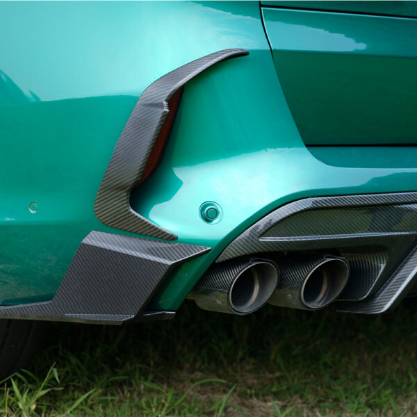 Dyfuzor Tylny BMW X5M F95 LCI – Styl SQ, Włókno Węglowe Dry Carbon SOOQOO z Wbudowanym Światłem Hamowania LED - obrazek 9