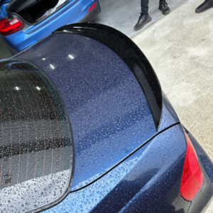 Lotka na Klapę BMW Serii 3 E90 – Styl M-Performance, Czarny Połysk, ABS - obrazek 7