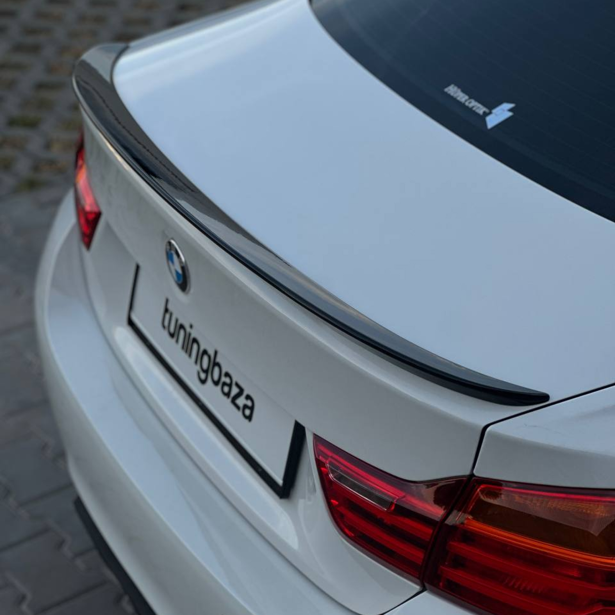 Spoiler na klapę bagażnika BMW F32 M-Performance Czarny Połysk - obrazek 2