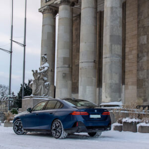 Spoiler Lotka Klapy BMW Serii 5 G60 / I5 M Style Czarny Połysk (2023+) - obrazek 5