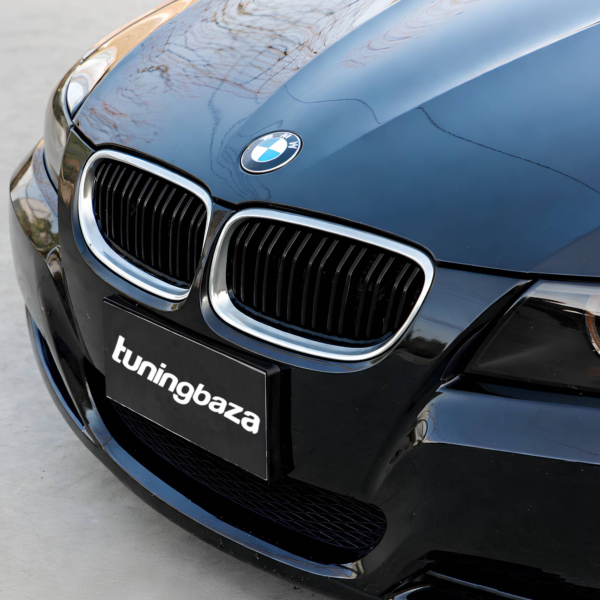 Atrapa Nerki BMW Seria 3 E90 / E91 LCI (2008–2012) Czarny połysk + Chromowana ramka - obrazek 4