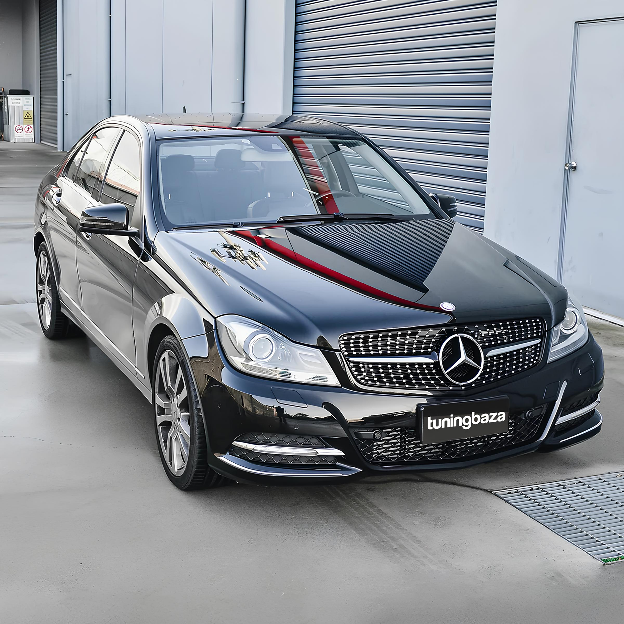 Atrapa Grill Mercedes C-Klasa W204 (2007–2014) | Diamond Look | Chrom + Czarny Połysk - obrazek 6